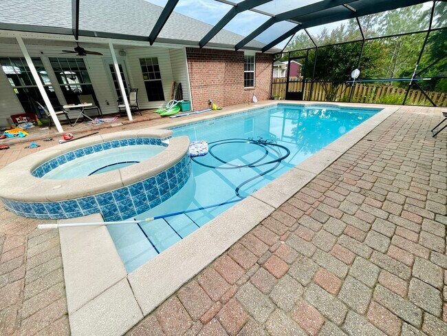 pool - 732 Denise Dr