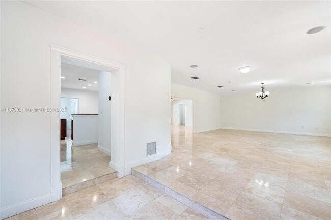 Building Photo - 11301 SW 91 Ave