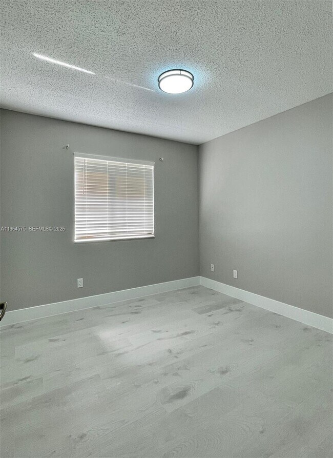 Building Photo - 1748 SW 108th Way