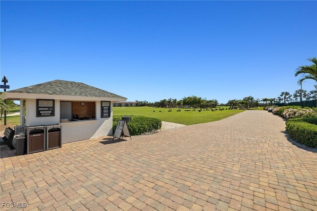 Building Photo - 16301 Kelly Woods Dr