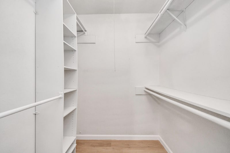 Building Photo - 17310 Pastoria Dr