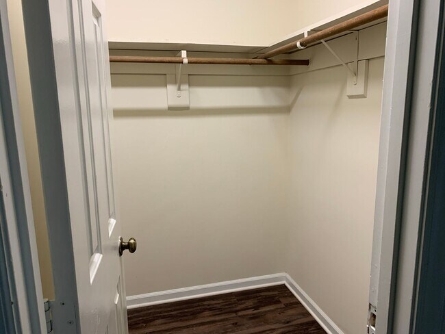 Building Photo - Spacious North Raleigh  Townhouse  *2 brm ...