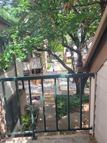 Building Photo - 2311 Balsam Dr