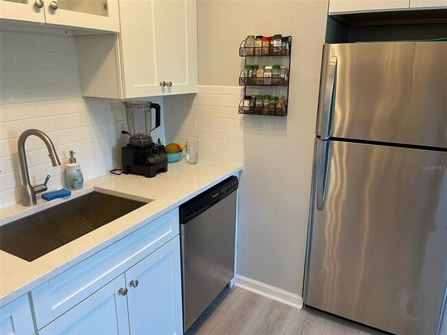 Building Photo - 249 Pompano Dr SE