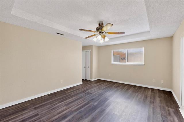 Building Photo - 2407 Meadow Creek Dr