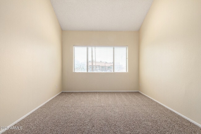 Building Photo - 2040 S Longmore
