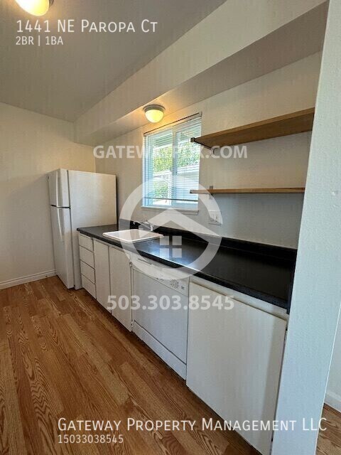 Building Photo - 1441 NE Paropa Ct