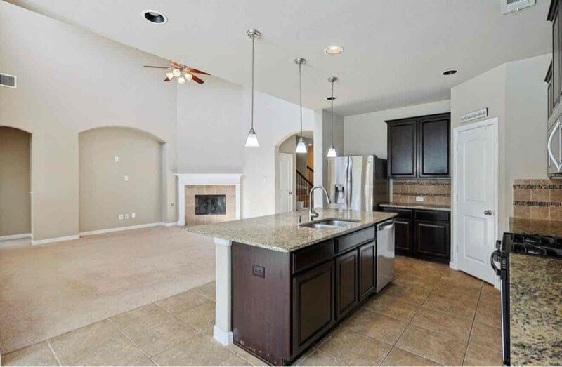 Building Photo - 2708 Laurel Oak Dr