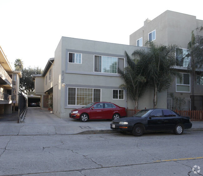Primary Photo - 932 Wilcox Ave