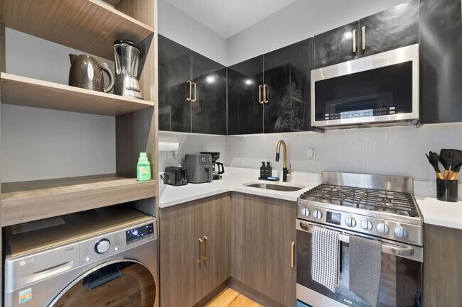 Building Photo - 340 Palisade Ave