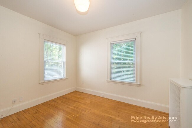 Building Photo - 27 Champney St