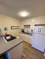 Building Photo - 1666 SE Umatilla St