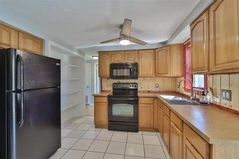 Building Photo - 7250 Cedar Point Dr