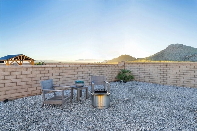 Building Photo - 17066 Takipi Rd