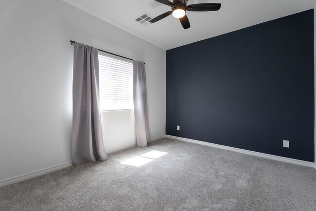 Building Photo - 7126 Calvert Cliffs St