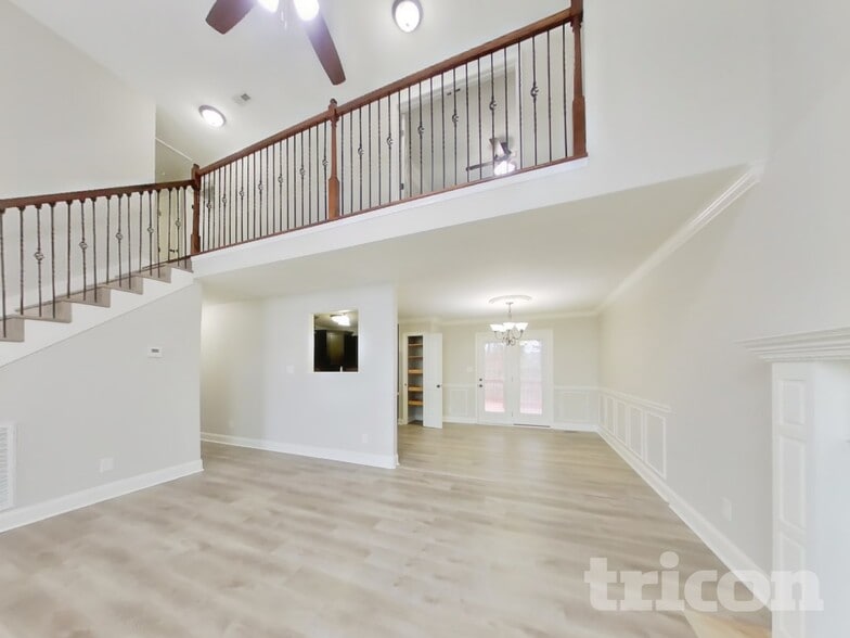 Building Photo - 646 Fox Hound Dr