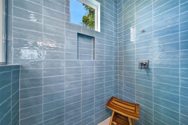 Building Photo - 2314 Gagne St