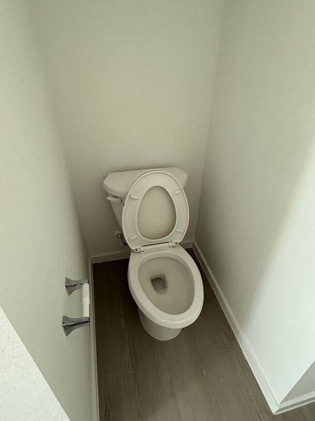 Building Photo - Tres Laurels-Wellton