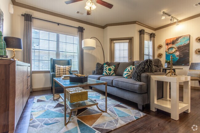1 BR, 1 BA - 723 SF - West Creek Apartments