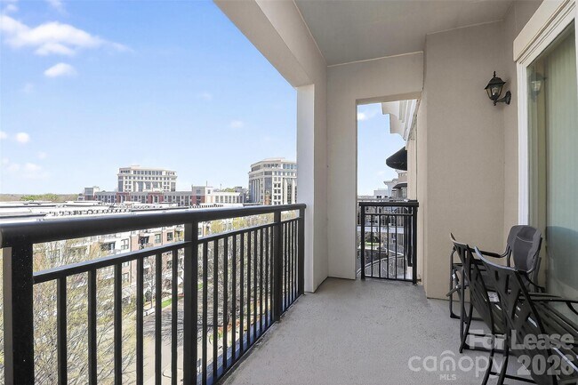 Building Photo - 4620 Piedmont Row Dr