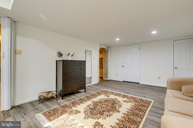 Building Photo - 12400 Bennett Rd