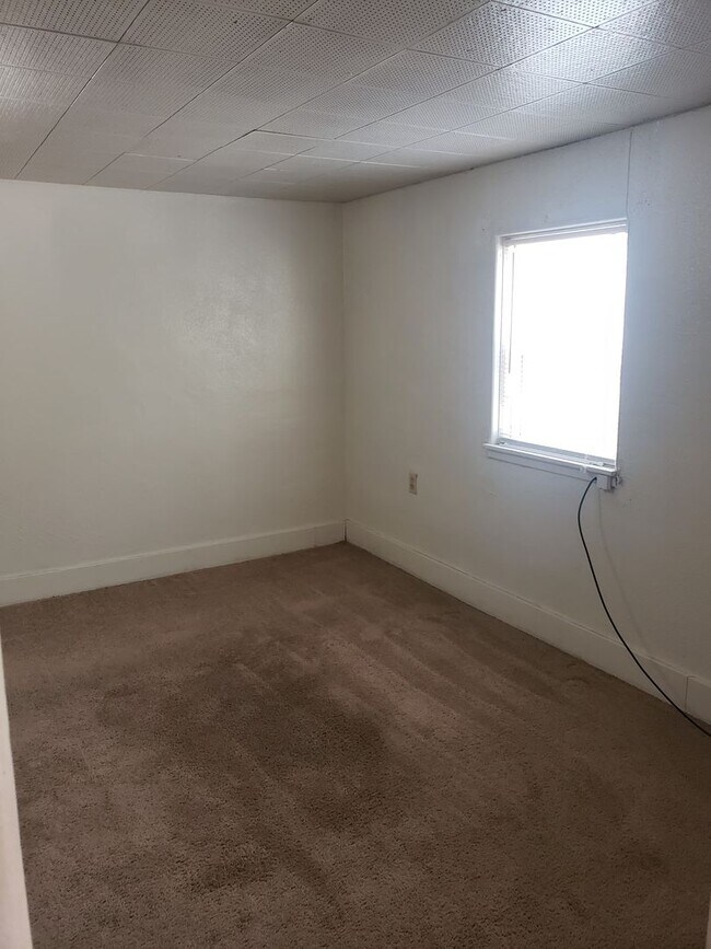 Building Photo - Garden level 2 br  near School of Mines | Mountain views | walking distance to downtown Golden