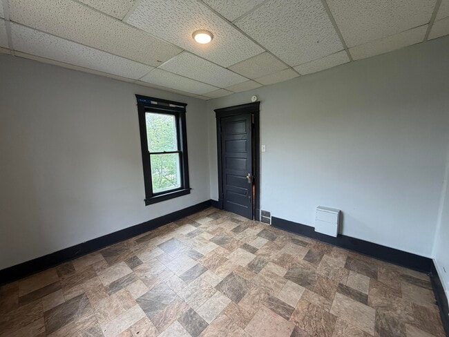 Building Photo - 1132 Gilbert-