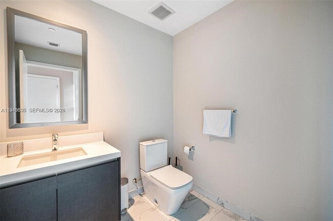 Building Photo - 851 NE 1st Ave