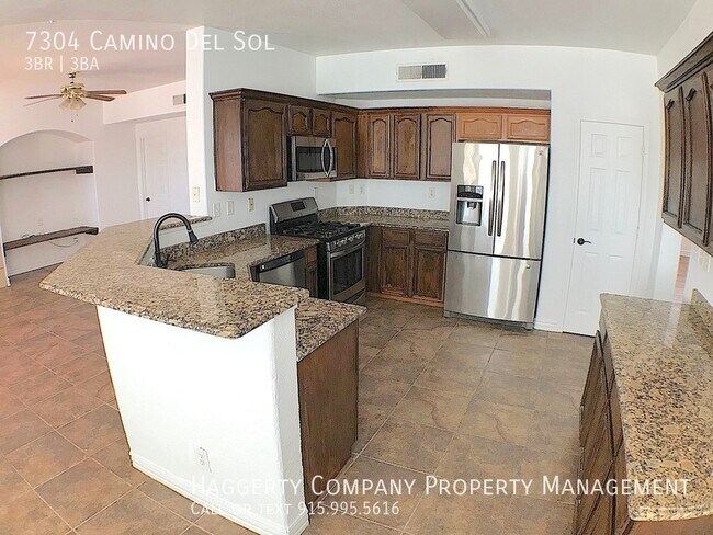 Building Photo - West El Paso 3 bed with Pool!