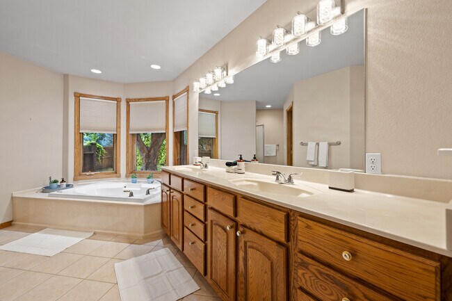 Building Photo - 23679 Dogleg Dr