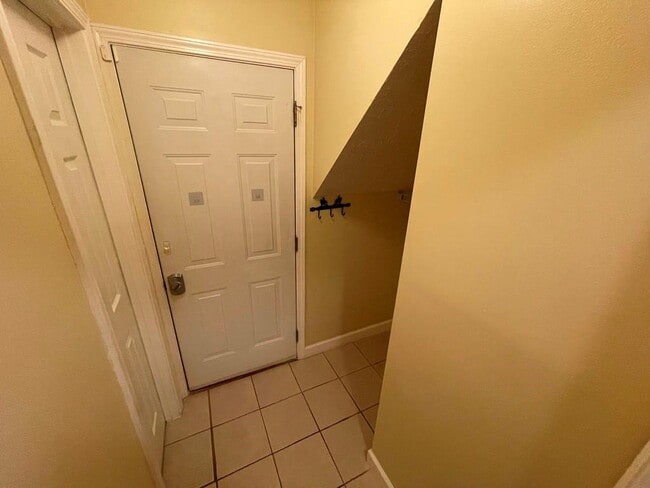 Building Photo - 3190 Serenade Ct