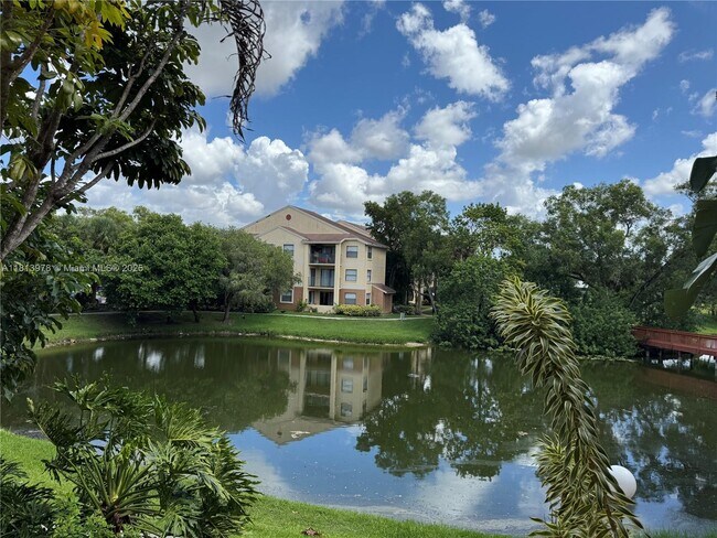 Building Photo - 9999 Summerbreeze Dr