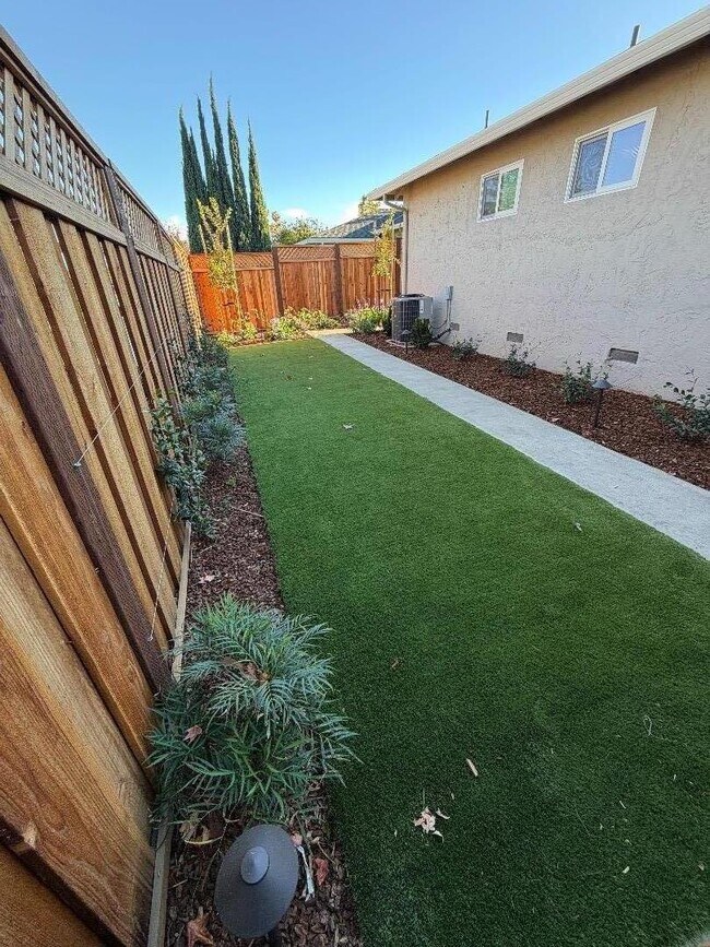 Building Photo - 1800 Terri Way