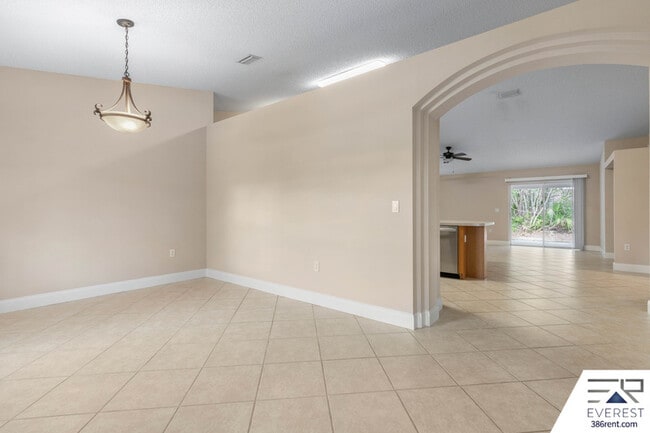 Building Photo - 59 Riverina Dr