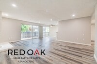 Building Photo - 15101 Magnolia Blvd