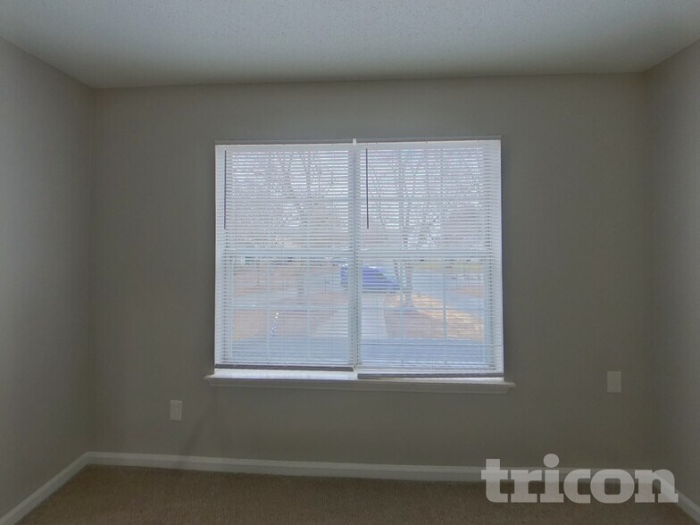 Building Photo - 9226 Stone Abbey Pl