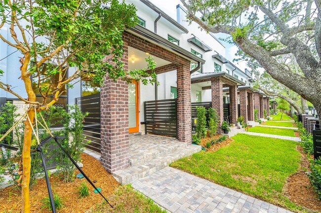 Building Photo - 8353 NW 7th Pl