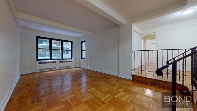 Building Photo - 141 E 56th St