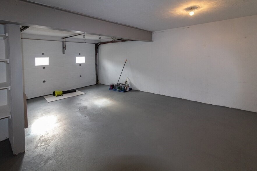 Building Photo - 20 Rice Ln