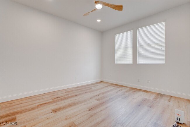 Building Photo - 10018 Twilight Canyon Ct