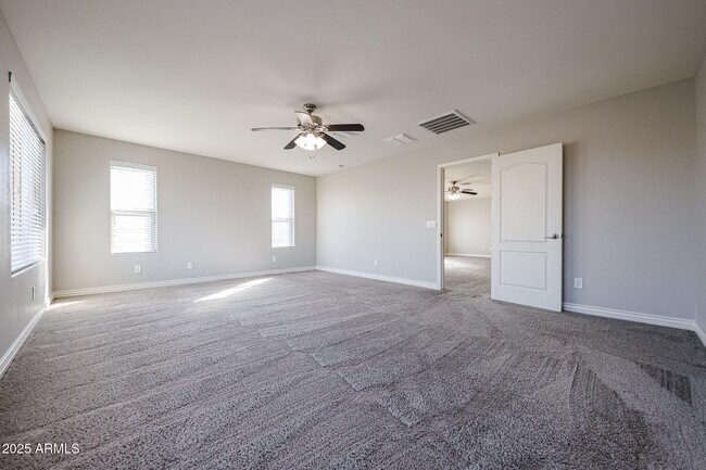 Building Photo - 2736 E Mews Rd