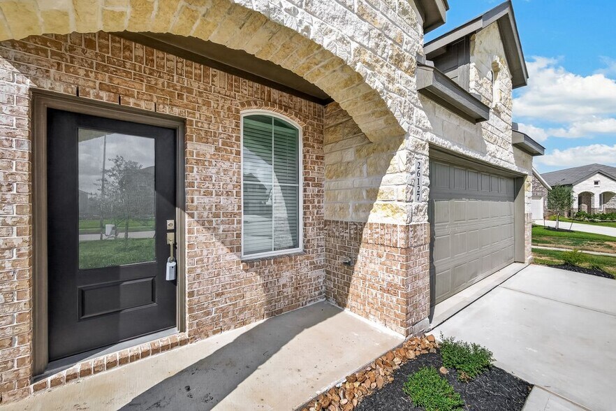 Building Photo - 26127 Sea Rosemary Ln