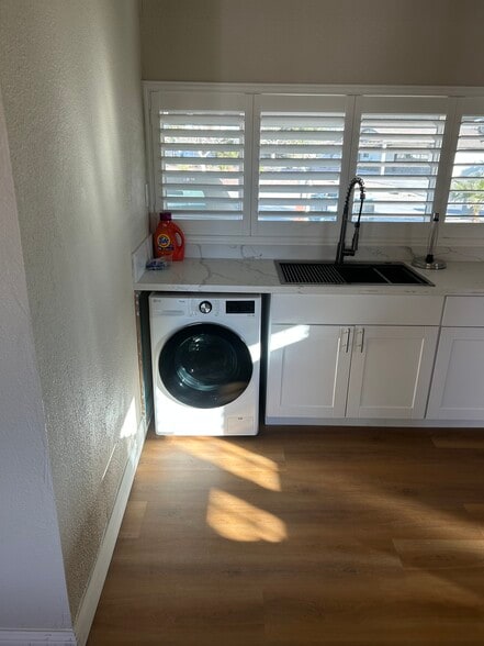 Building Photo - 2205 Bridlewood Dr