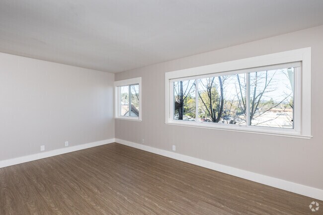 1BR, 1BA - 575SF - Living Area - 3618 Alameda Apartments