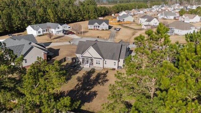 Building Photo - 149 Hilda Dr