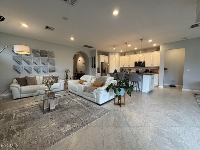 Building Photo - 3333 Hampton Blvd