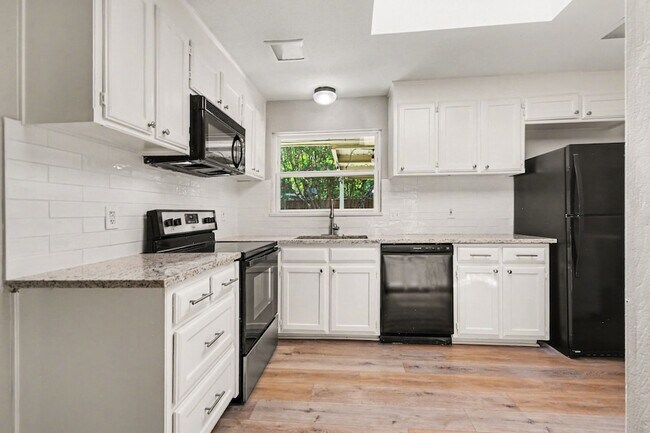 Building Photo - 13216 Meandering Way