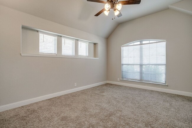 Building Photo - Amazing 3 Bed, 2 Bath Rental Available in the Highly Desirable Live Oak Creek- WSISD- 76108