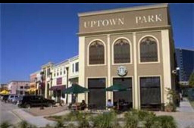 Building Photo - 2400 McCue Rd