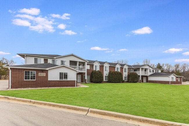Building Photo - 8055 Lexington Pl